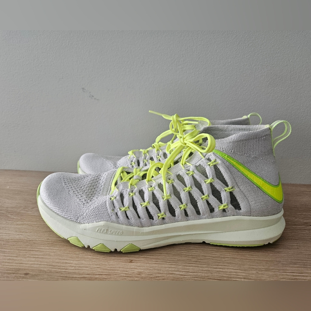 Nike Train Ultrafast Flyknit Size 8